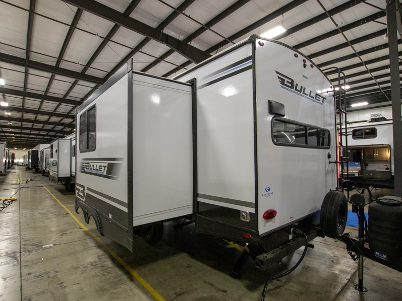 2025 Keystone Bullet Crossfire 245RKS, $ 29,990