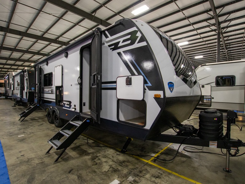 2025 Keystone Bullet Crossfire 245RKS, $ 29,990