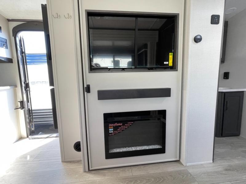 2025 Keystone Cougar Half-Ton (Travel Trailer) 25F, $ 53,990