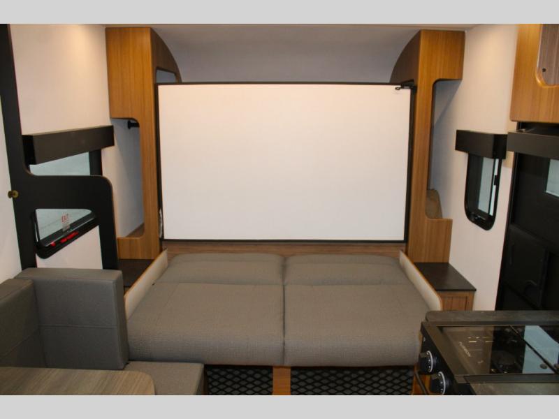 2025 Keystone Reign 15RB, $ 22,990