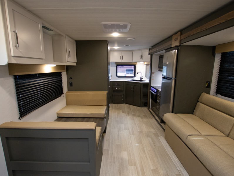 2025 Keystone Bullet Classic (East) 2240RK, $ 25,990