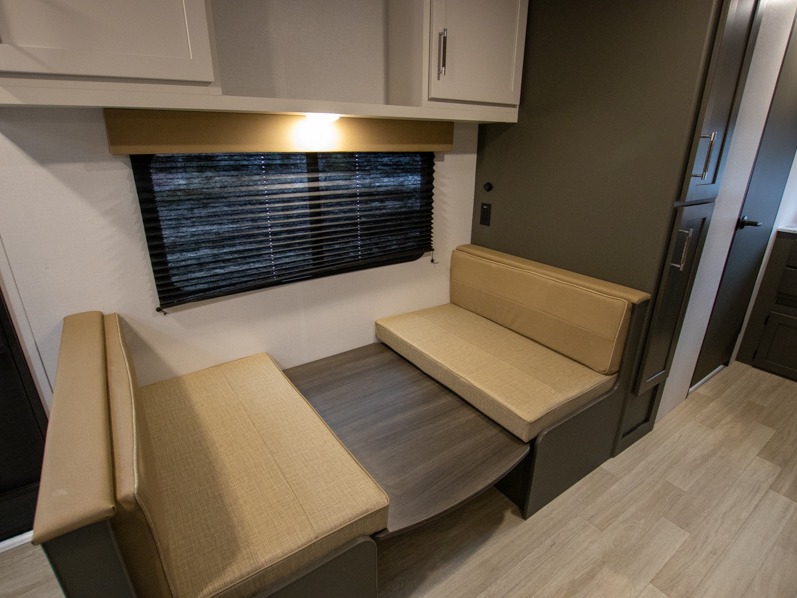 2025 Keystone Bullet Classic (East) 2240RK, $ 25,990