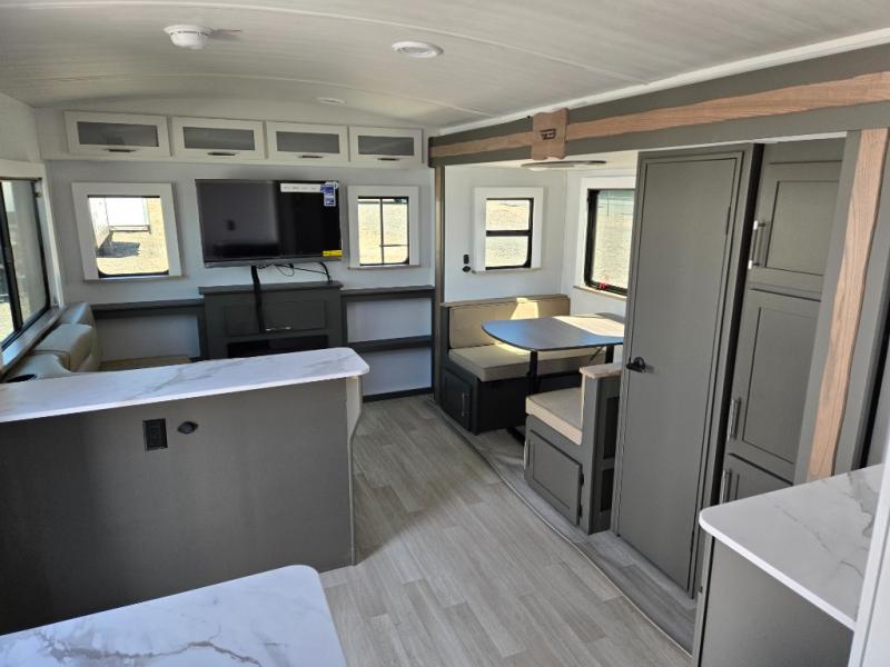 2025 Keystone Bullet Crossfire (Double-Axle - West, $ 43,990