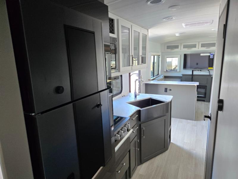 2025 Keystone Bullet Crossfire (Double-Axle - West, $ 43,990