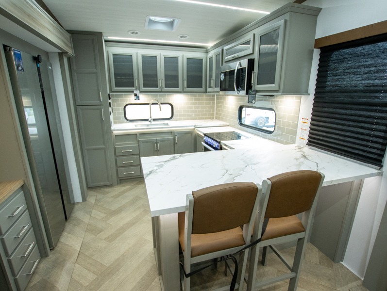 2025 Keystone Sprinter (Fifth Wheel) 3840LRK, $ 97,060