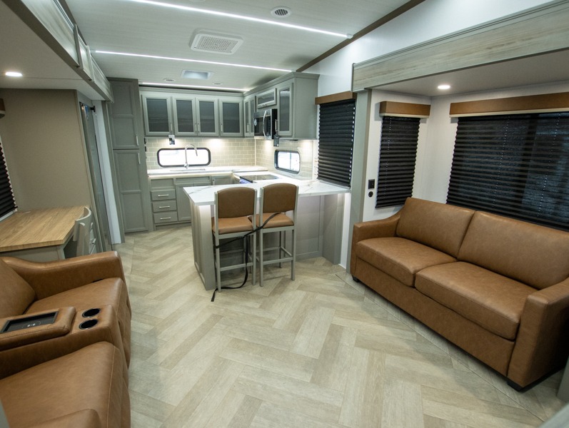 2025 Keystone Sprinter (Fifth Wheel) 3840LRK, $ 97,060