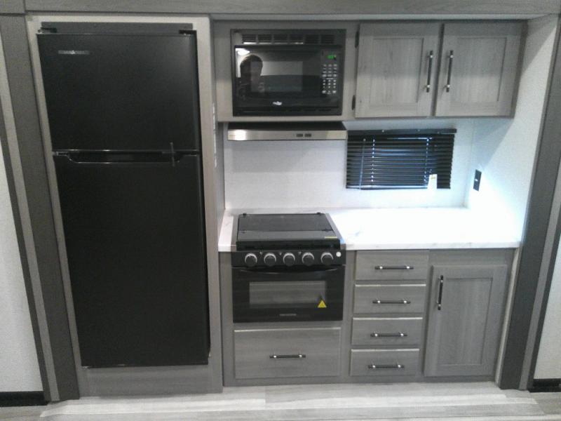 2025 Keystone Raptor Carbon Aluminum 30WFO, $ 44,395