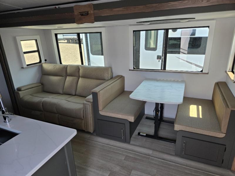 2025 Keystone Bullet (East) 330BKQ, $ 49,990