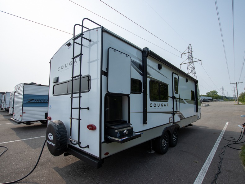 2025 Keystone Cougar Half-Ton (Travel Trailer - Ea, $ 57,682