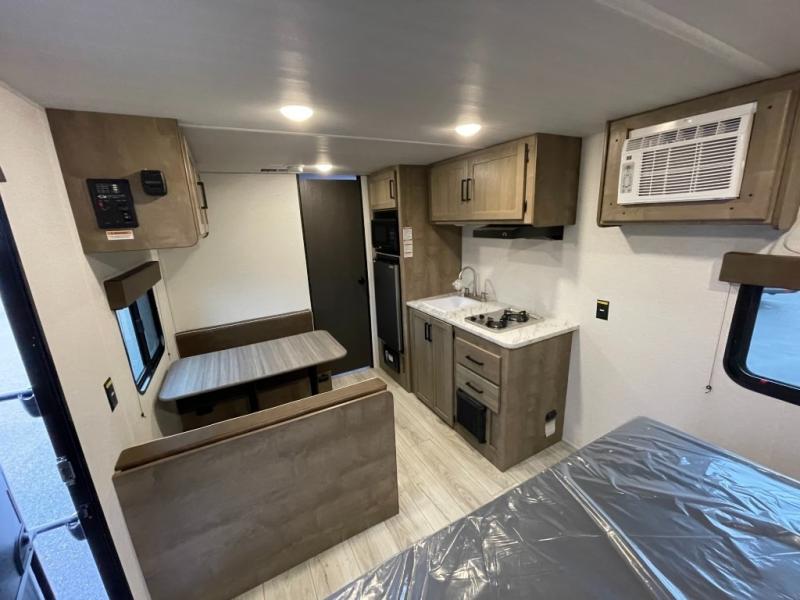 2025 Keystone Springdale Classic Single 1700FQ, $ 19,990