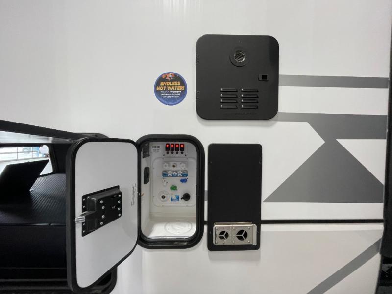 2025 Keystone Raptor 415, $ 166,240