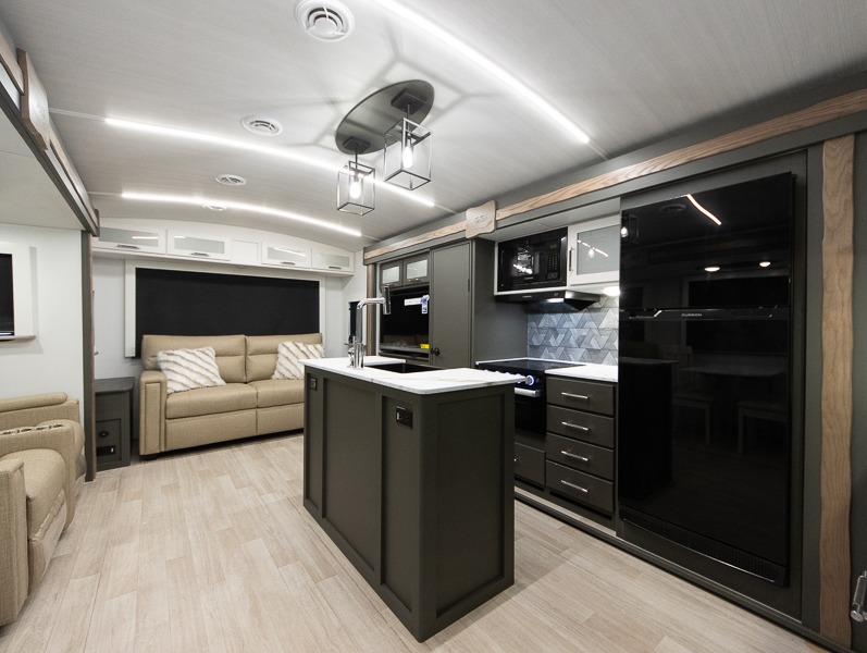 2025 Keystone Bullet Crossfire 287RLS, $ 42,990