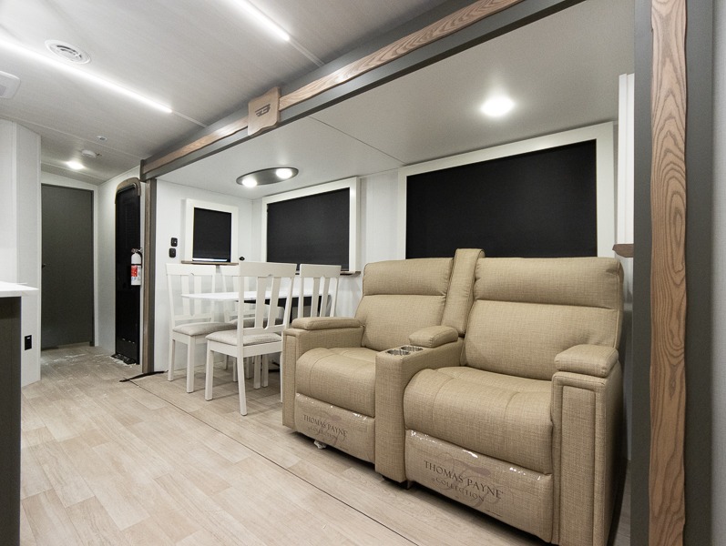 2025 Keystone Bullet Crossfire 287RLS, $ 42,990