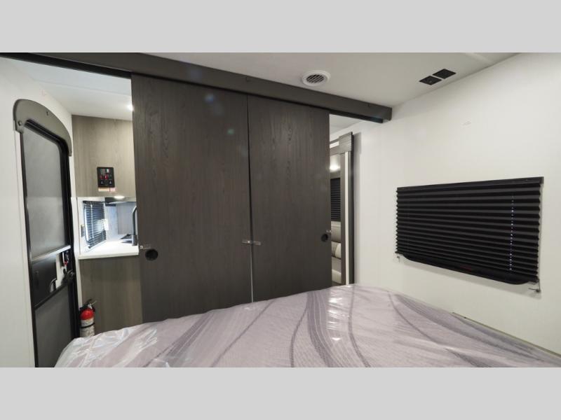 2025 Keystone Hideout Sport (Double Axle - East) 2, $ 36,917