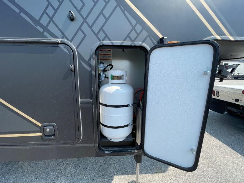 2025 Keystone Raptor 441, $ 177,985