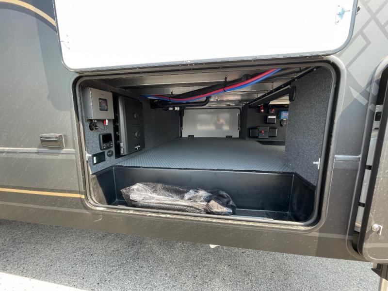 2025 Keystone Raptor 441, $ 177,985