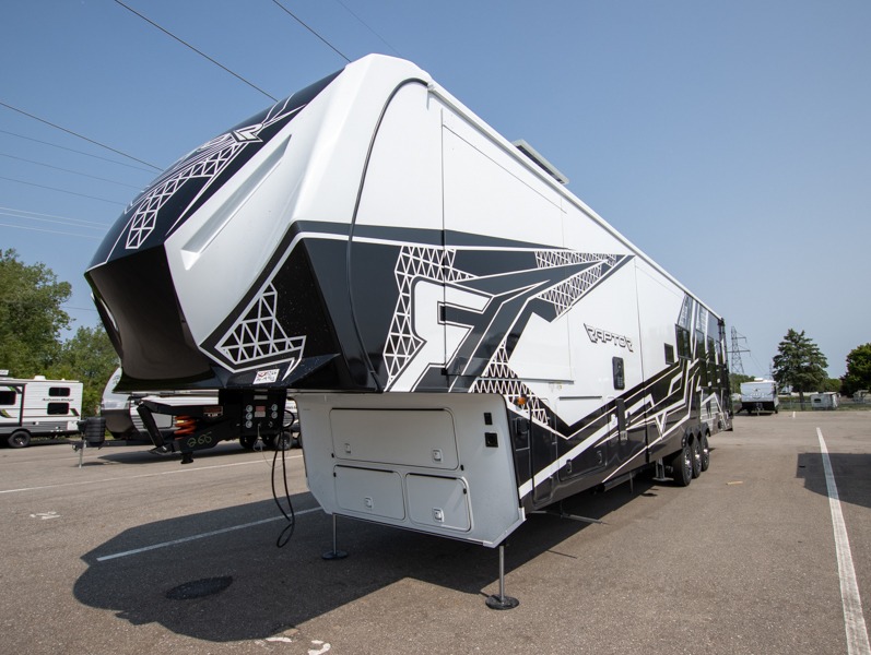 2025 Keystone Raptor 430, $ 0