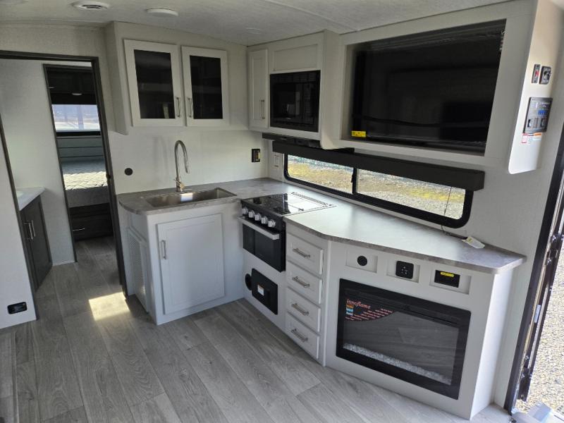 2025 Keystone Cougar Half-Ton (Travel Trailer) 25R, $ 49,990