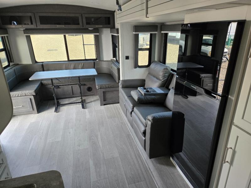 2025 Keystone Cougar Half-Ton (Travel Trailer) 25R, $ 49,990