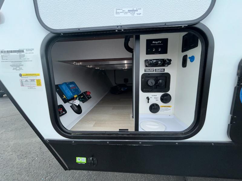 2025 Keystone Bullet Crossfire (Double-Axle - West, $ 43,990