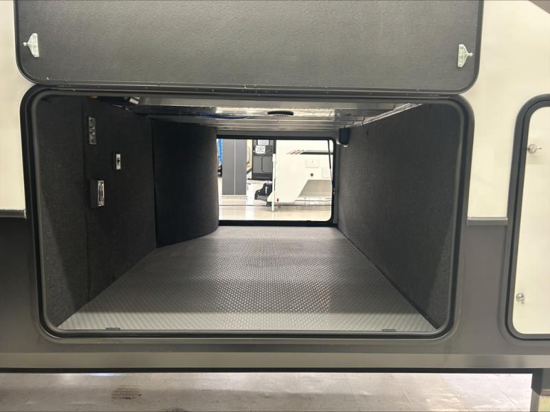 2025 Keystone Montana High Country 381TB, $ 89,990