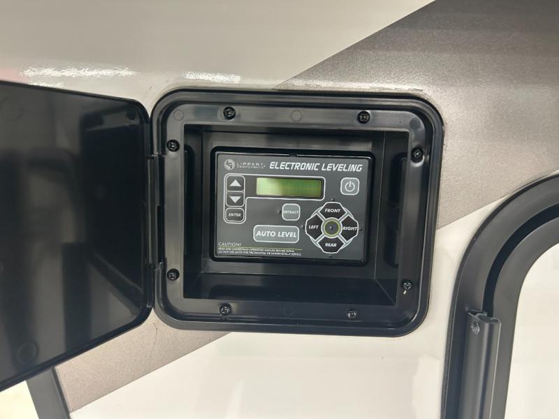 2025 Keystone Montana High Country 381TB, $ 89,990