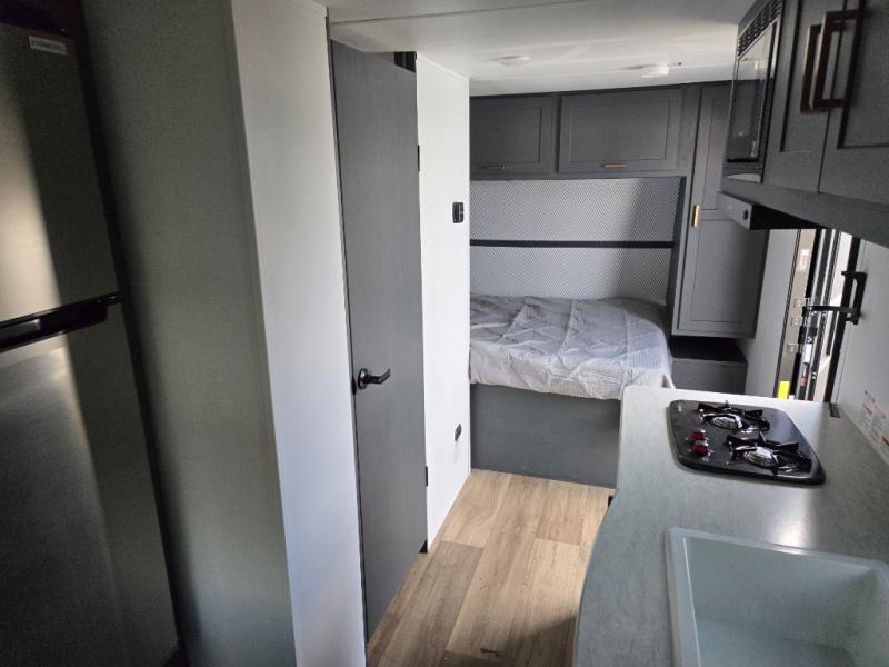 2024 Keystone Bullet Crossfire (Single Axle) 1900R, $ 23,990