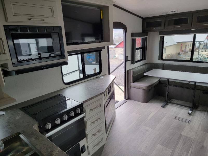 2024 Keystone Cougar Half-Ton (Fifth Wheel) 24RDS, $ 59,990