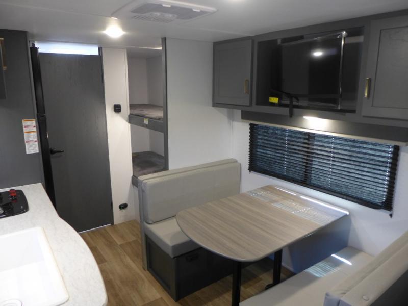 2024 Keystone Bullet Crossfire (Single Axle) 1700B, $ 24,151