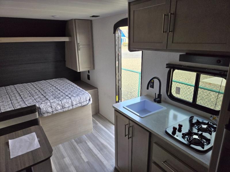2024 Keystone Springdale Mini 1800BH, $ 18,990