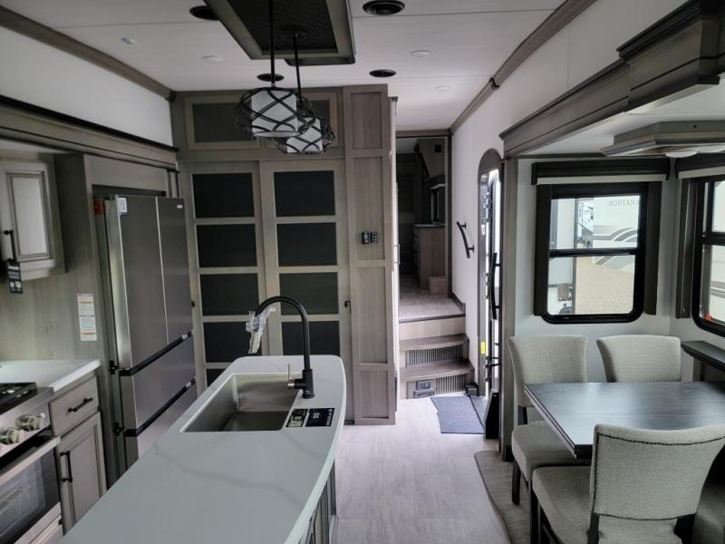 2024 Keystone Montana 3123RL, $ 79,990