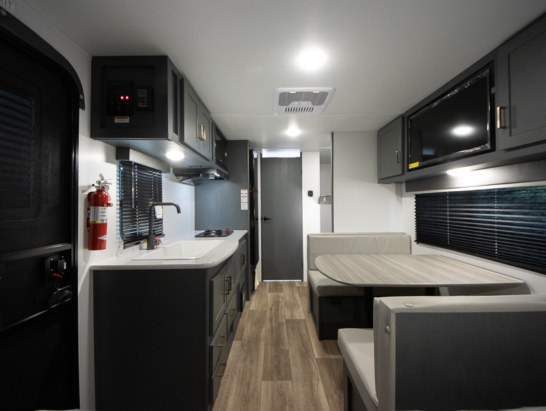 2024 Keystone Bullet Crossfire (Single Axle) 1700B, $ 17,990