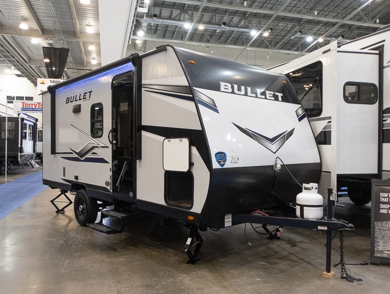 2024 Keystone Bullet Crossfire (Single Axle) 1700B, $ 17,990