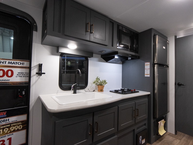 2024 Keystone Bullet Crossfire (Single Axle) 1700B, $ 17,990