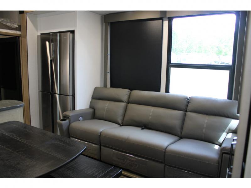 2023 Keystone Raptor 362, $ 137,867