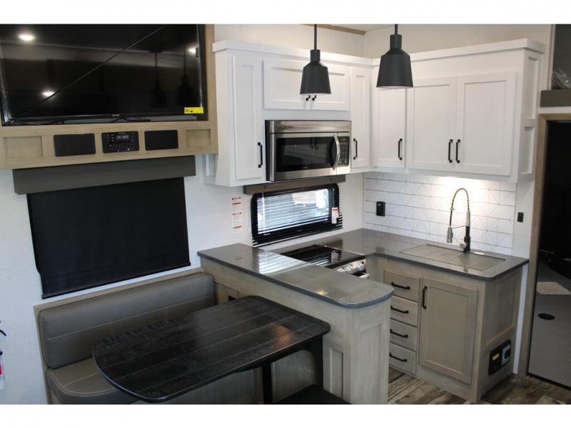 2023 Keystone Raptor 362, $ 137,867