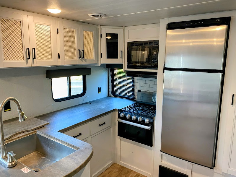 2022 Keystone Hideout (Travel Trailer - East/All) , $ 20,999