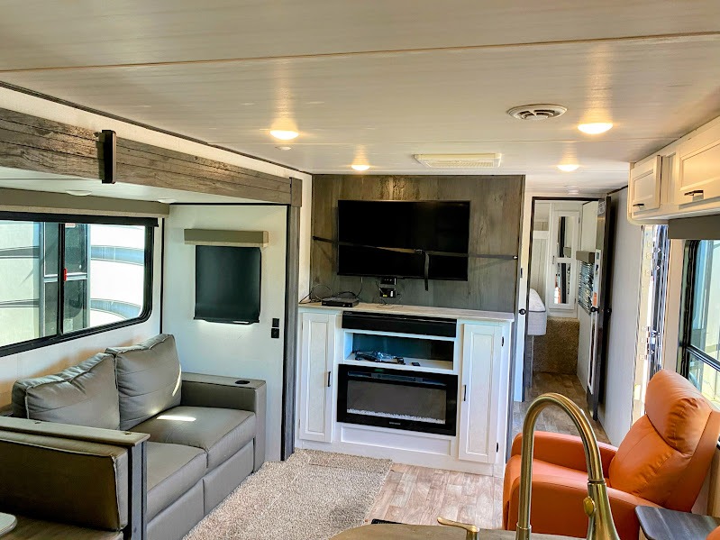 2022 Keystone Hideout (Travel Trailer - East/All) , $ 20,999