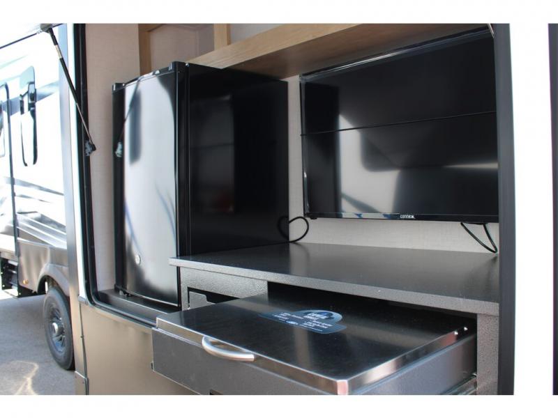 2022 Keystone Raptor 423, $ 89,990