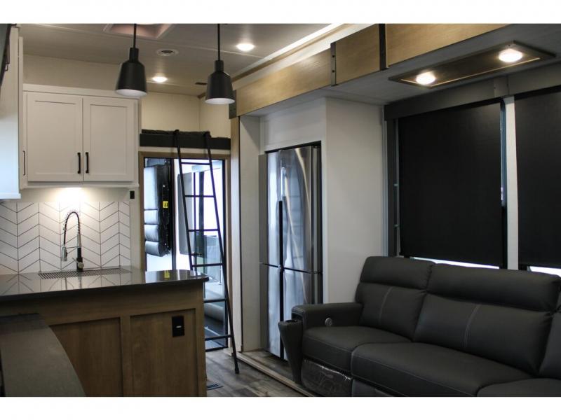 2022 Keystone Raptor 351, $ 79,990