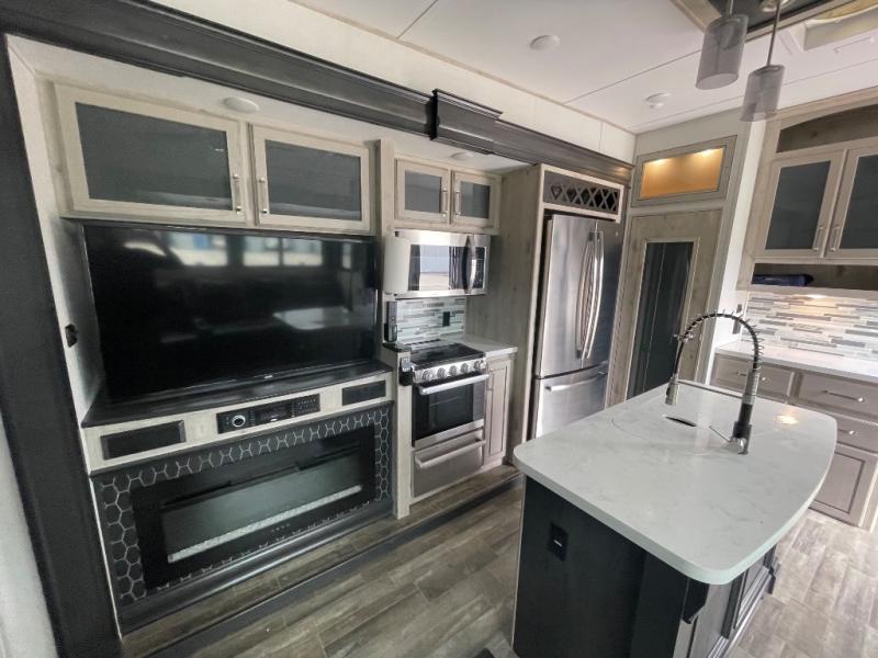 2021 Keystone Avalanche 378BH, $ 0