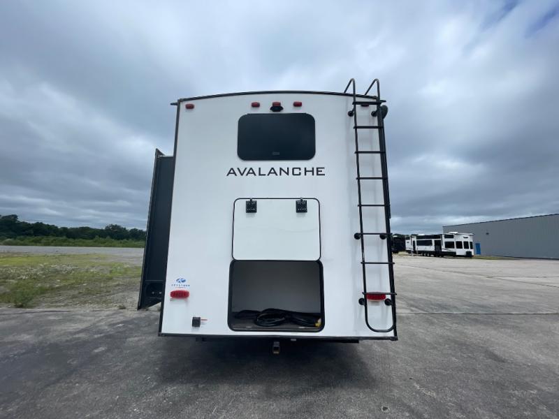 2021 Keystone Avalanche 378BH, $ 0