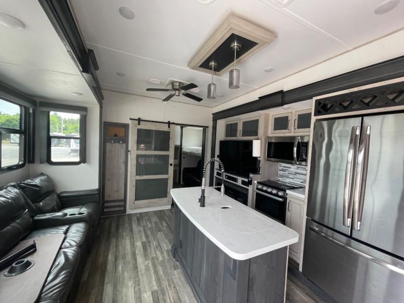 2021 Keystone Avalanche 378BH, $ 0