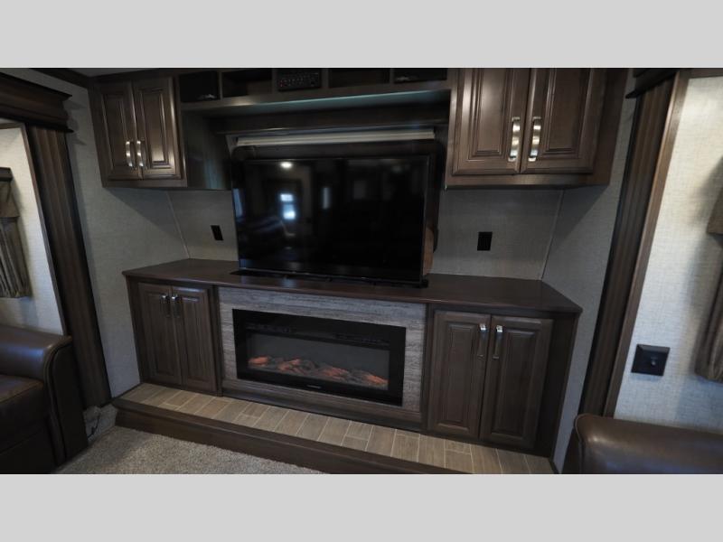 2020 Keystone Alpine 3711KP, $ 0