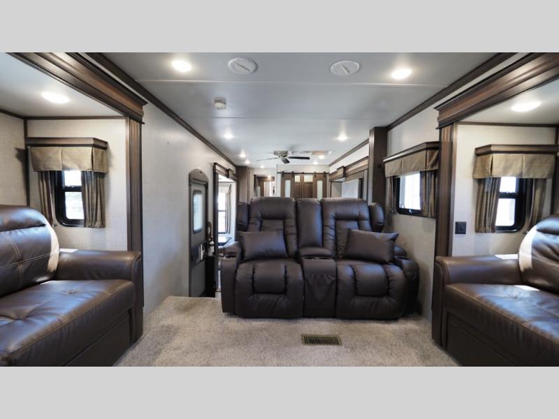 2020 Keystone Alpine 3711KP, $ 0