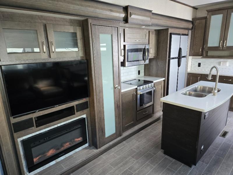 2019 Keystone Montana High Country 330RL, $ 49,990