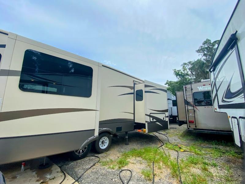 2017 Keystone Montana 3820FK, $ 36,999