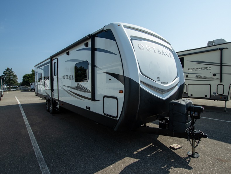 2017 Keystone Outback Diamond Super-Lite 328RL, $ 0