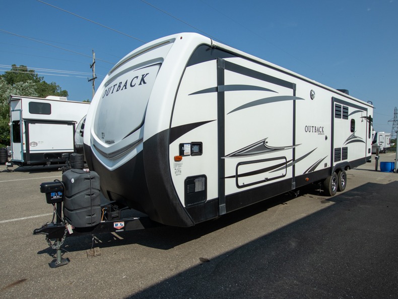 2017 Keystone Outback Diamond Super-Lite 328RL, $ 0