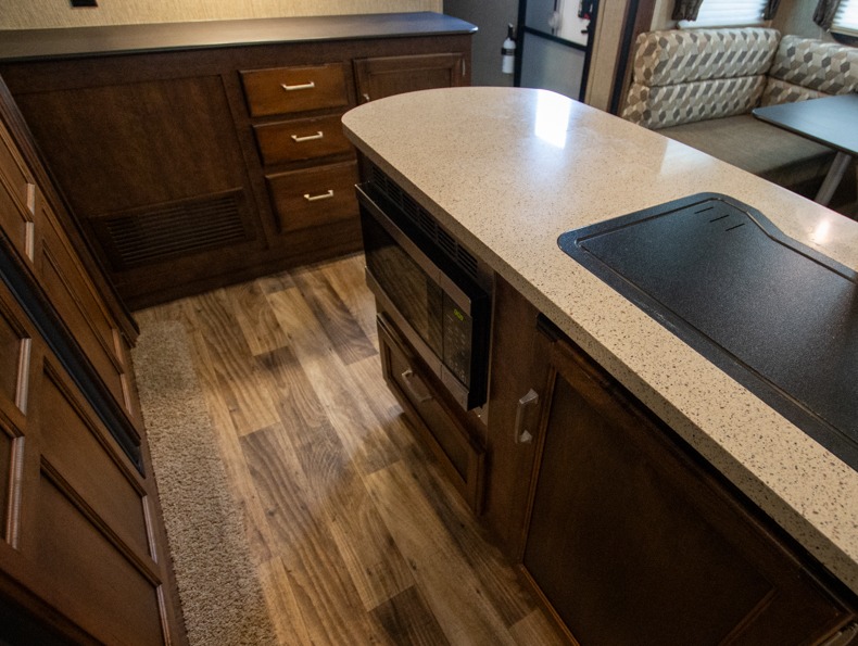 2017 Keystone Outback Diamond Super-Lite 328RL, $ 0